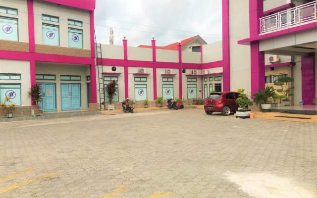 MS Hotel Pinrang Mitra RedDoorz