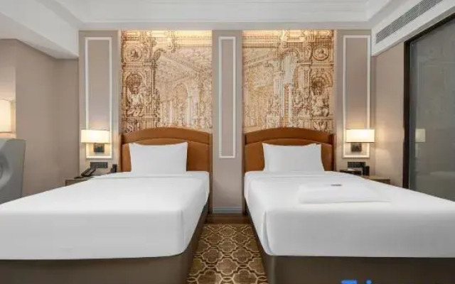 Vienna International Hotel （Zhouzhi Shuijie）