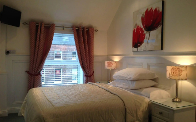 Dergvale Hotel