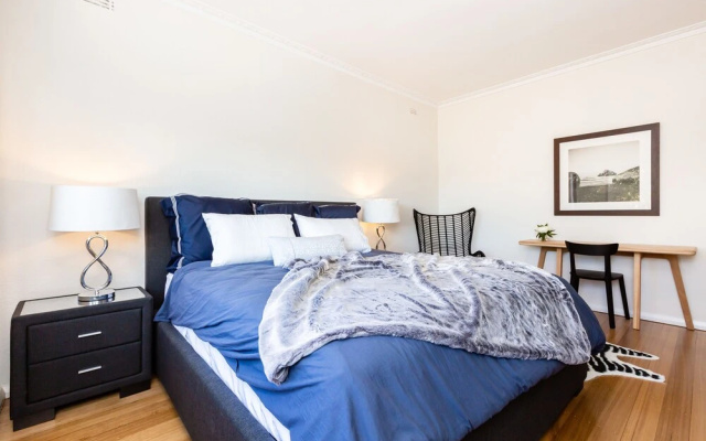 Lighthouse Cozy 2BDR with CITY VIEWS