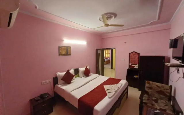 Hotel Chhavi Holidays