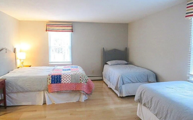 51 Chatham Crest Drive - Four Bedroom House