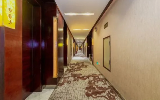 Yingbai Hotel (Foshan Creative Industrial Park Jihua 4th Road)