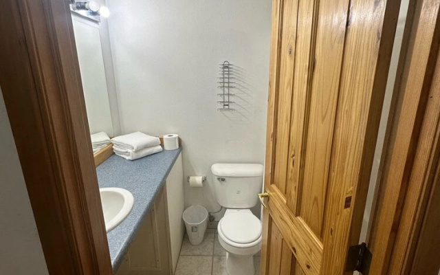 Country Cabin Motel