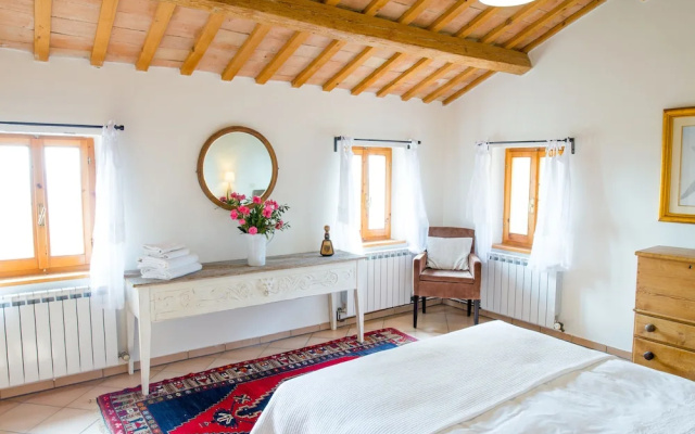 Home set in Olive Grove With Stunning Views