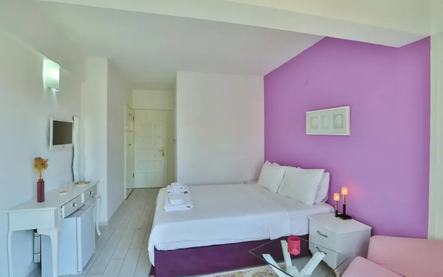Kiraz Otel Alacati