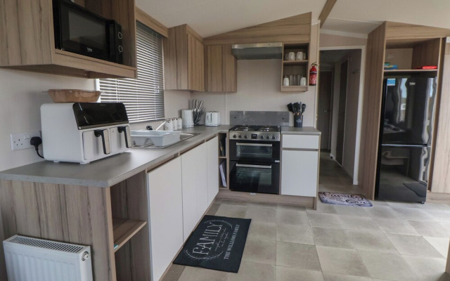 Maple Court 15