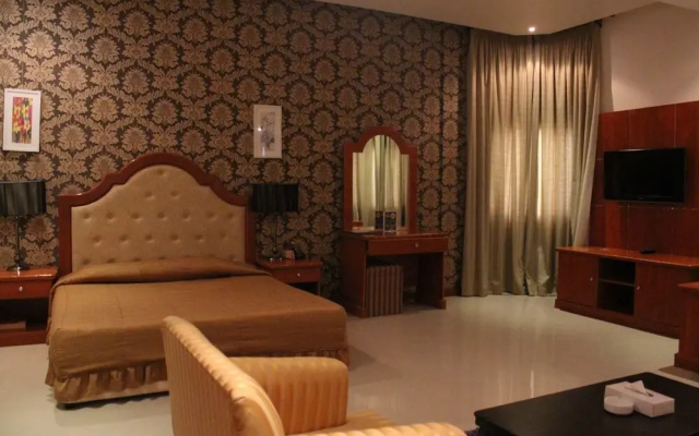 Riviera Hotel