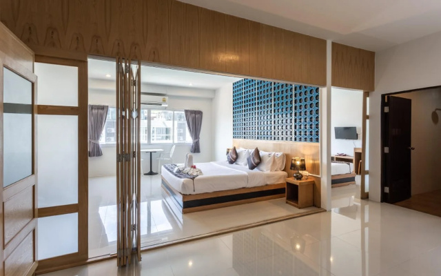 7Q Bangla Hotel