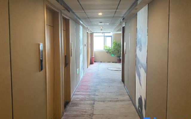 Jingjing Light Luxury Hotel (Mingshi Branch)
