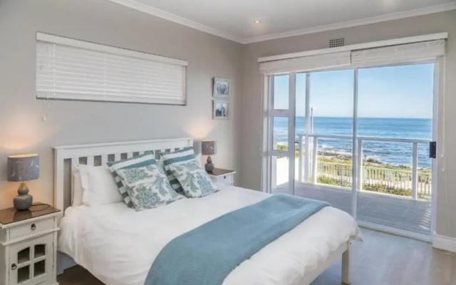 Gansbaai Seafront Holiday House: Ons C-huis