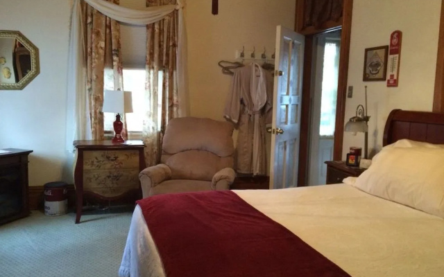 Campbell House B&B