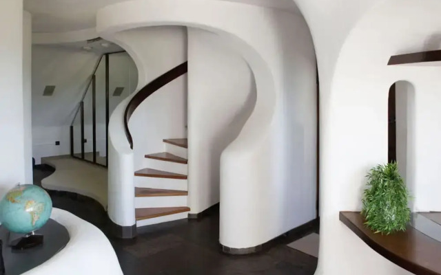 Hermitage-dahn Modern Retreat