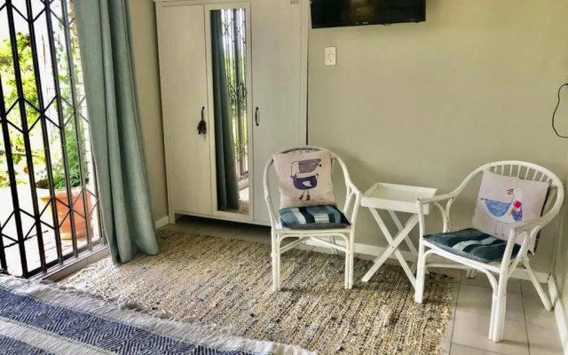The West Wing Guest Suite. Pringle Bay. (Adults Only)