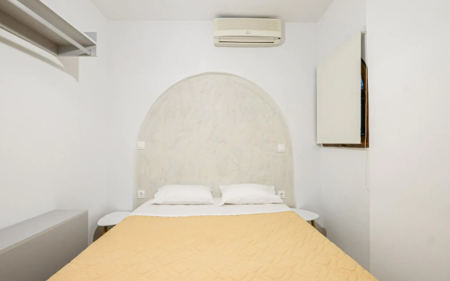 Comfortable Holiday Home With Terrace