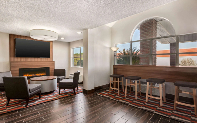 Microtel Inn & Suites by Wyndham Tifton