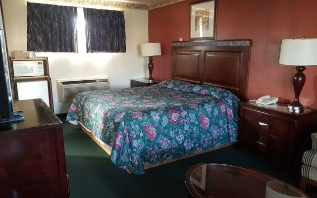 Town Chalet Motel