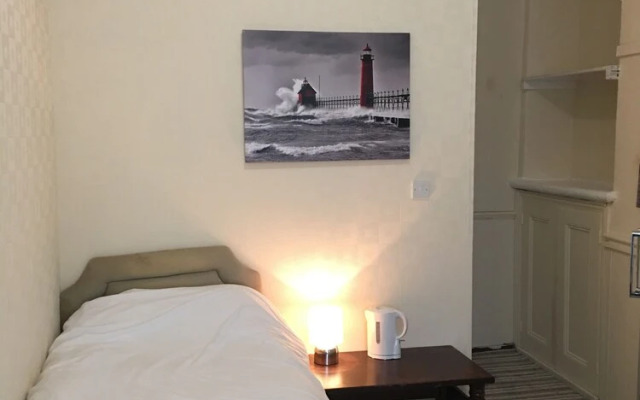 Budget Rooms Crosskeys