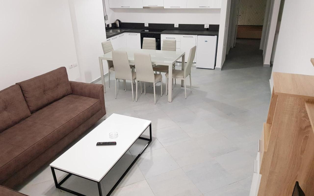 ApartHotel Miramare Sarande