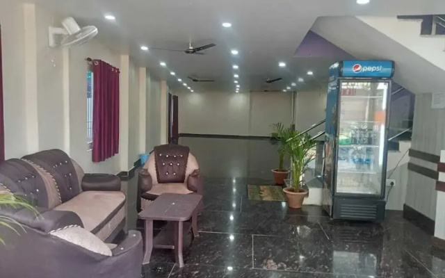 Hotel Regal Heights