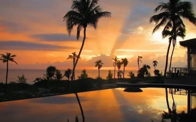 Sky Beach Club Villa Waterfall 2 4 Bedroom Home