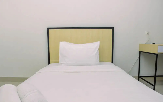 Cozy Studio with Single Bed at Evenciio Margonda Apartment