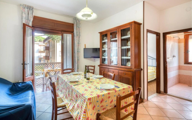Nice Apartment in Rosolina Mare With 2 Bedrooms and Wifi