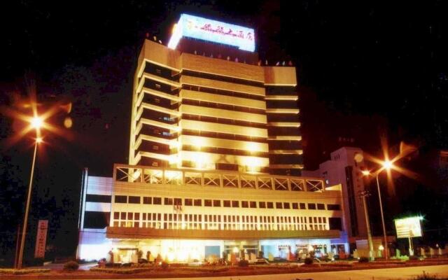 Tielong Hotel вид на фасад