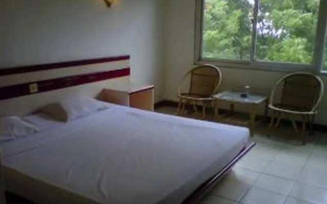 Nyata Plaza Hotel
