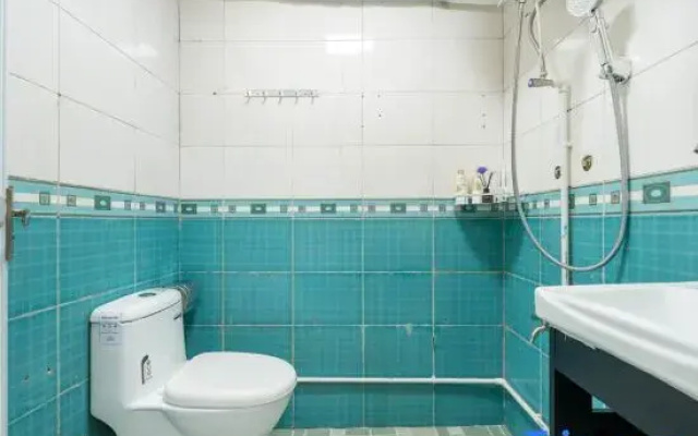 Bay Area Apartment (Gangxia North Subway Station)