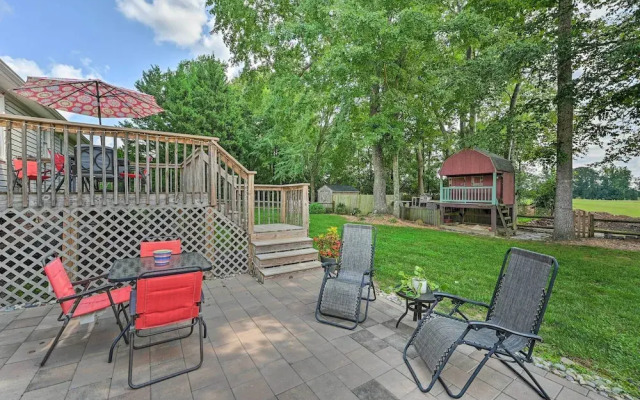 Peaceful Country Retreat w/ Easy Highway Access!