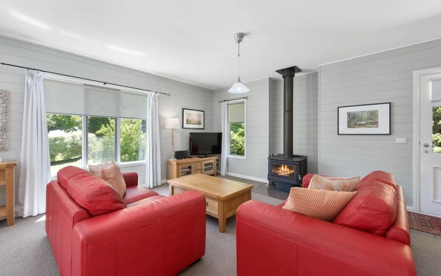 Amelina Cottages
