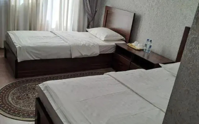 Гулистон Гранд