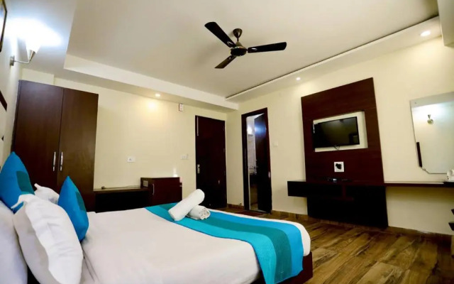 Hotel Blue Magnets