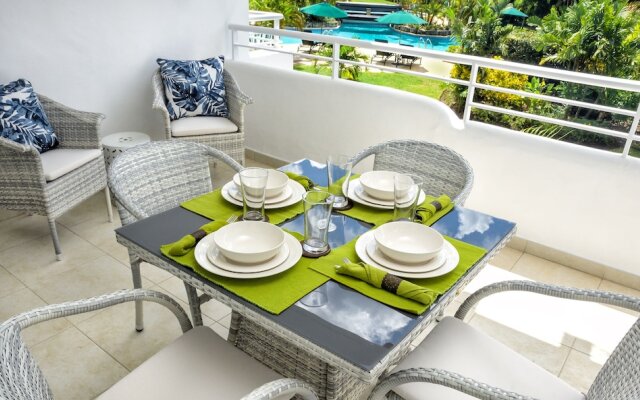 Royal Glitter Bay Villas