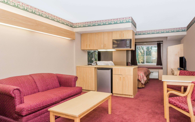 Boarders Inn and Suites Brush (ex.Microtel Inn by Wyndham Brush)