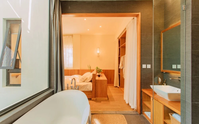 Floral Holiday Guesthouse