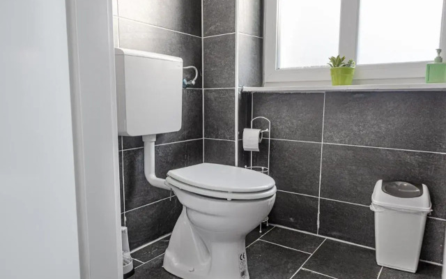 Perfectly situated 2BR Apt. - ideal for Longstays
