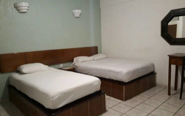Hotel Revolucion