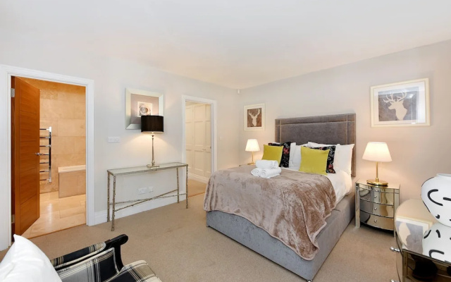 London Choice - South Kensington Mews II