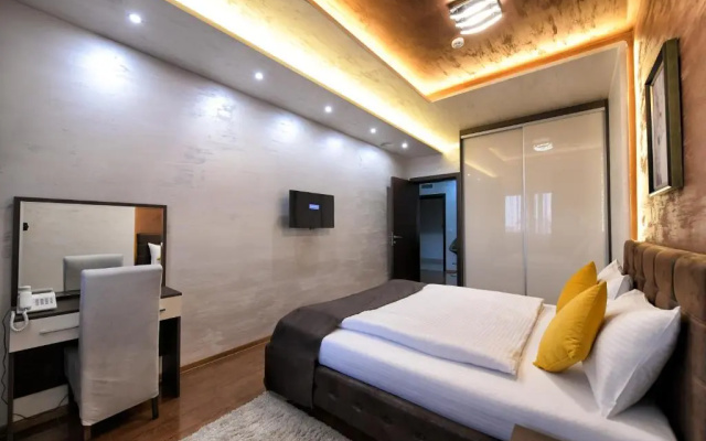 Garnet Hotel & Event Centar