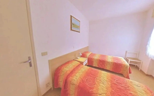 Comfortable Central Stay With Terrace