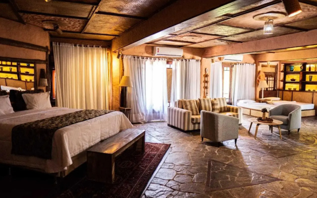 Dayo Hotel