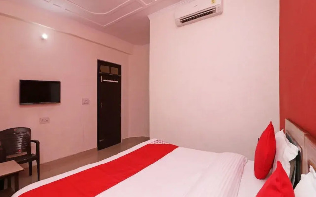 Home Stay Siddhi Palace By OYO Rooms