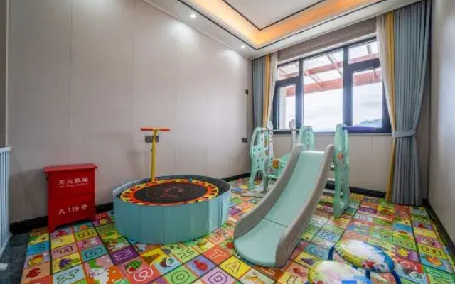 Tonglu Huixin Jiangfeng Riverside Family Vacation Homestay (OMG Heartbeat Paradise)