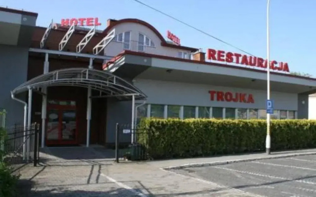 Hotel Trojka