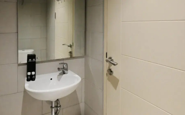 Cozy Livng Studio Connected With Mall At Supermall Mansion Apartment