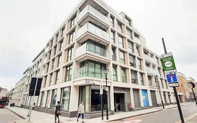 Two Bed Serviced Apt in Old Street