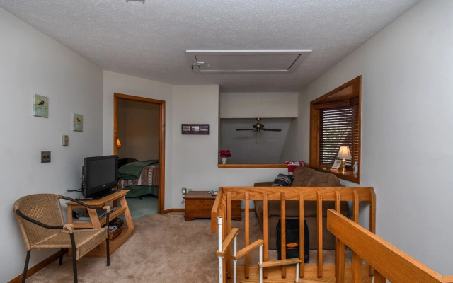 Hartwood Village 3 Bedroom Townhome #05