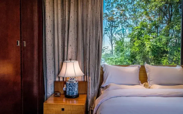 Leliving Butterfly Resort Lijiang